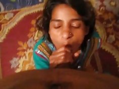 Dark skinned Pakistani chick and her boyfriend make porn video